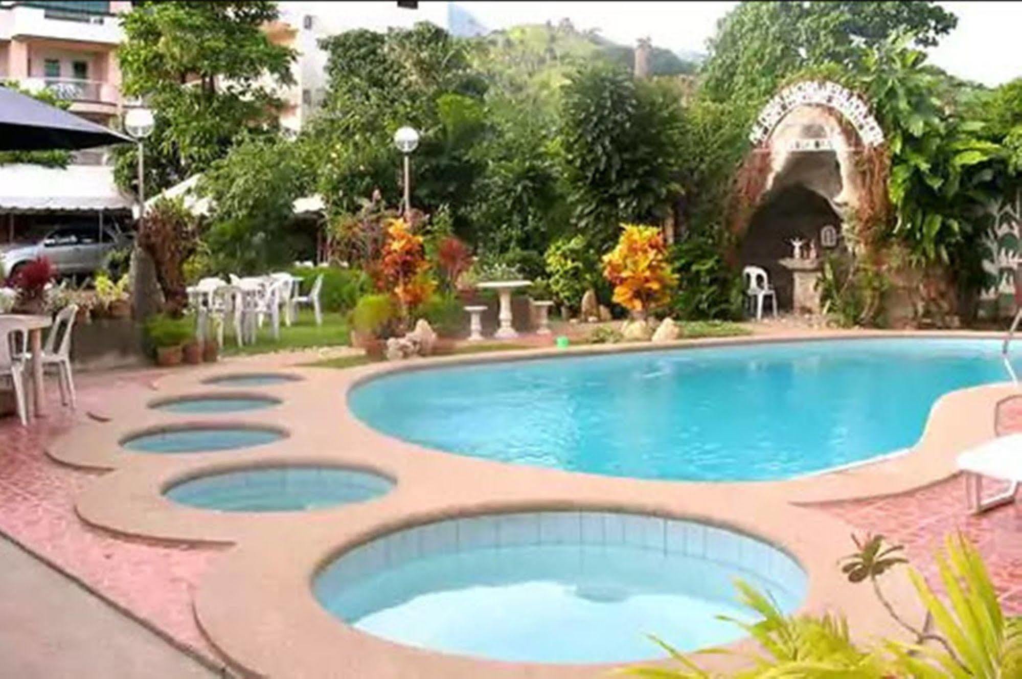 Apartelle De Francesca Puerto Galera Exterior foto