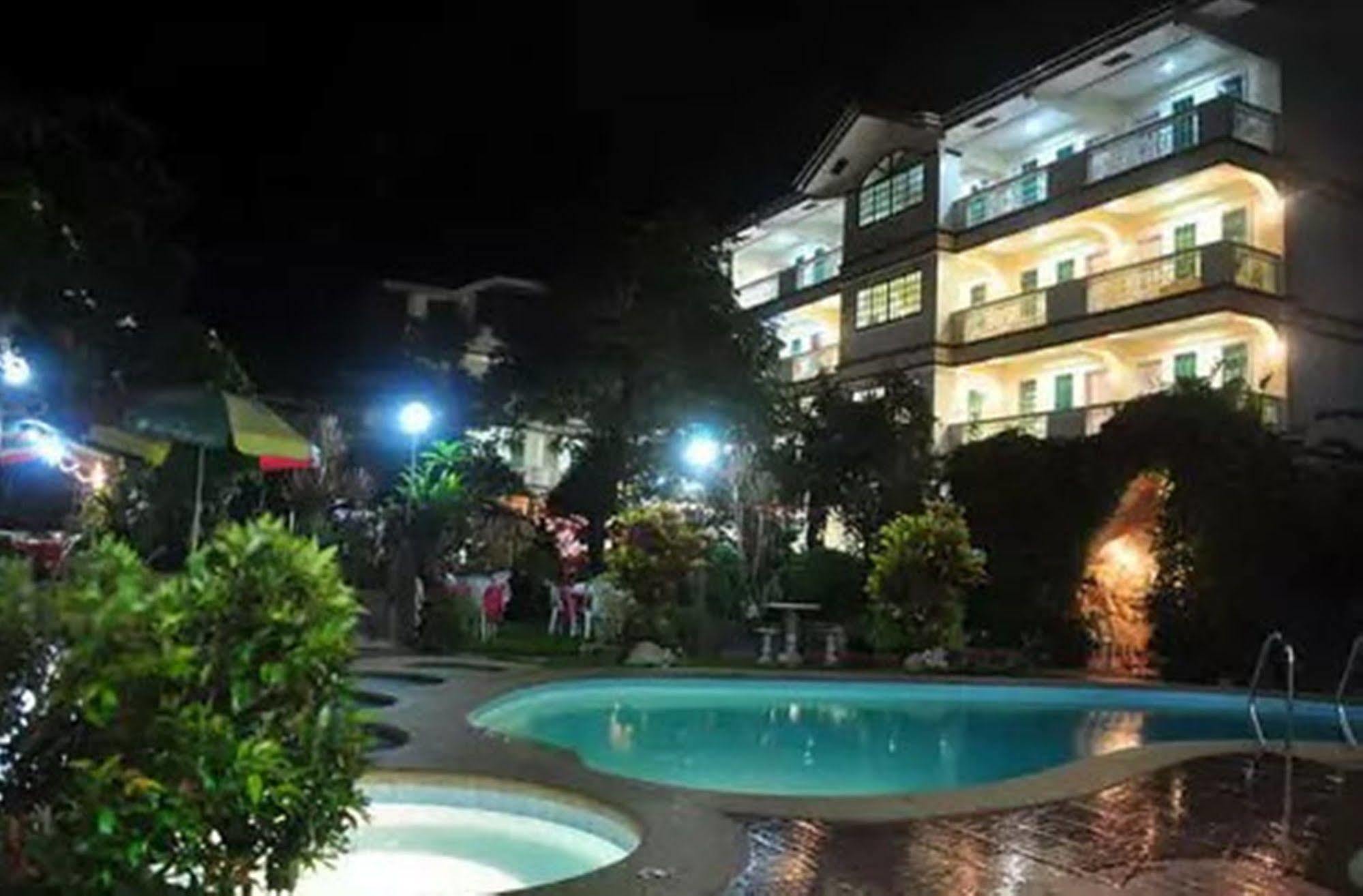 Apartelle De Francesca Puerto Galera Exterior foto